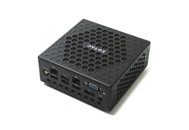 Zotac ZBOX CI320 NANO Quad Core CPU 4 GB 240GB SSD duo dual Unbox - Master