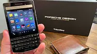 BlackBerry Porsche Design P9983 - Master