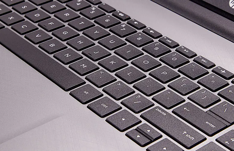 New HP Pavilion bs646tx | i5-7TH GEN| 8 GB Ram |  HD 620 | 750Gb HDD | 15.6" HD Led  Display |2Gb Ati Graphics - Master