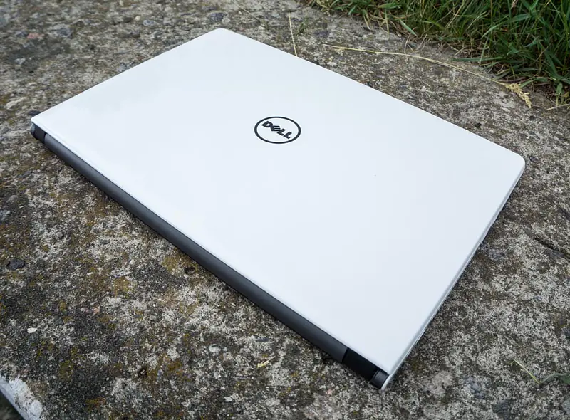 Dell Inspiron 5558  15.6-inch Laptop (Core i5 Win 8.1) - Master
