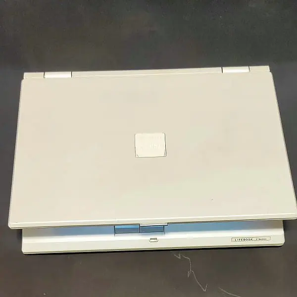 Fujitsu LifeBook V1020 Notebook | 4GB+250GB - Master