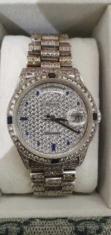 Rolex presidential suite watch diamond studded blue sapphire gold watch italian finish king used