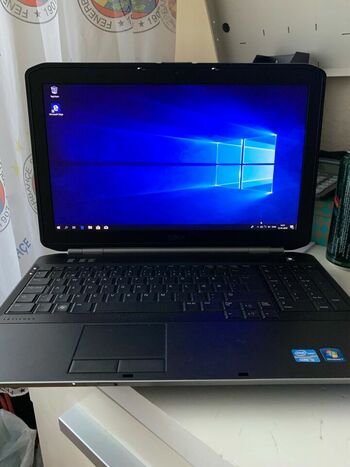 Dell Latitude E5520 - 15.6" - Core i5 2520M - Windows 7 Pro 64-bit - 4 GB RAM - 500 GB HDD Series