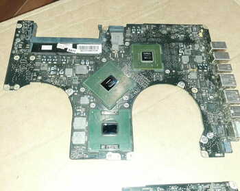 motherboard  Apple MacBook Pro c2d a1181 A1286  Used